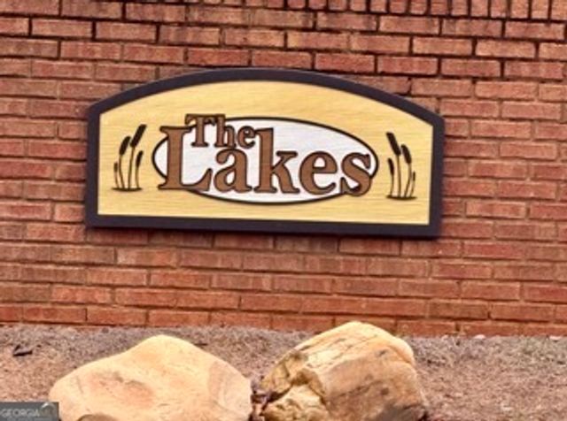 101 Lakesprings Drive, Mcdonough, GA 30252