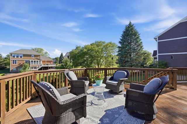 5693 Strawberry Circle, Commerce Twp, MI 48382