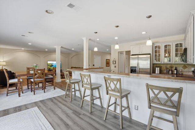 5693 Strawberry Circle, Commerce Twp, MI 48382