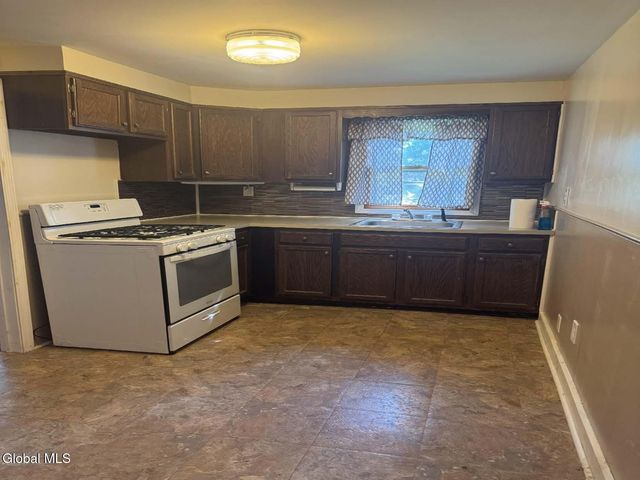 264 Rotterdam Street, Rotterdam, NY 12306