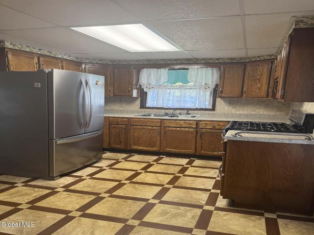264 Rotterdam Street, Rotterdam, NY 12306