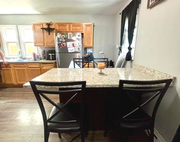 1823 N 37th Avenue, Stone Park, IL 60165