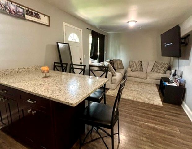 1823 N 37th Avenue, Stone Park, IL 60165