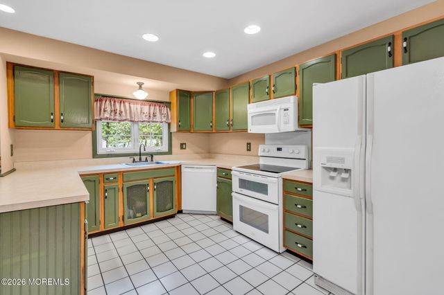 1760 Pennsylvania Avenue, Whiting, NJ 08759