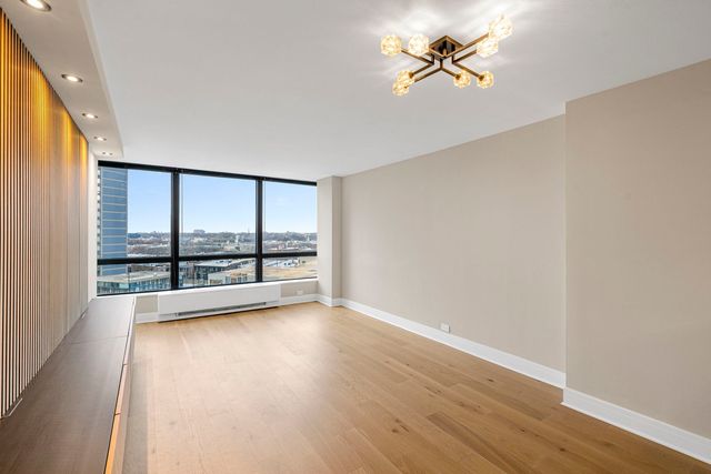 5415 N SHERIDAN Road 915, Chicago, IL 60640