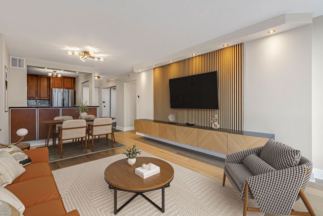 5415 N SHERIDAN Road 915, Chicago, IL 60640