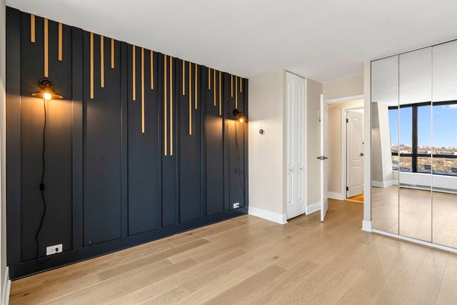 5415 N SHERIDAN Road 915, Chicago, IL 60640