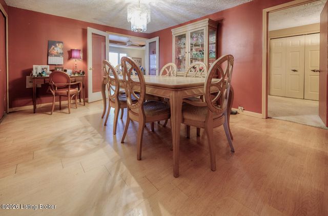 12501 Lower River Rd, Louisville, KY 40272