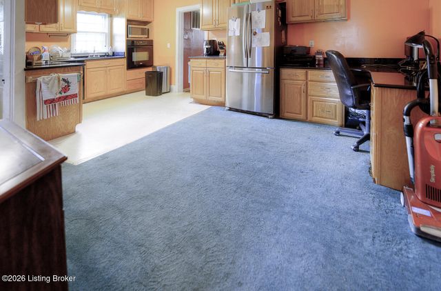 12501 Lower River Rd, Louisville, KY 40272