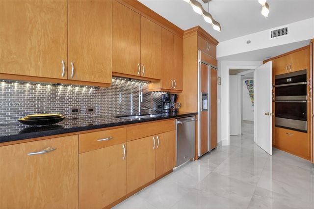 4000 Island Boulevard 2602, Aventura, FL 33160