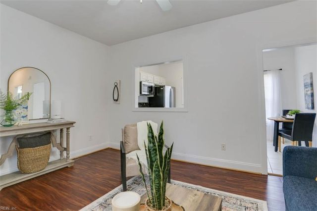 200 Maple Ave Apt H, Norfolk, VA 23503