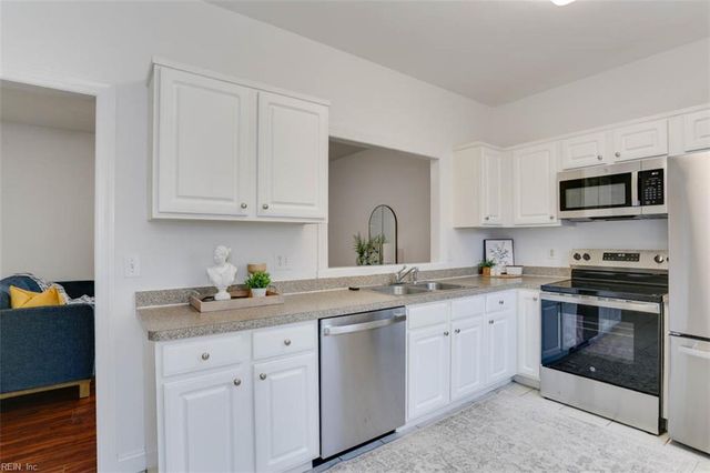 200 Maple Ave Apt H, Norfolk, VA 23503