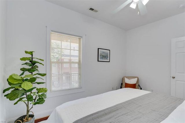 200 Maple Ave Apt H, Norfolk, VA 23503