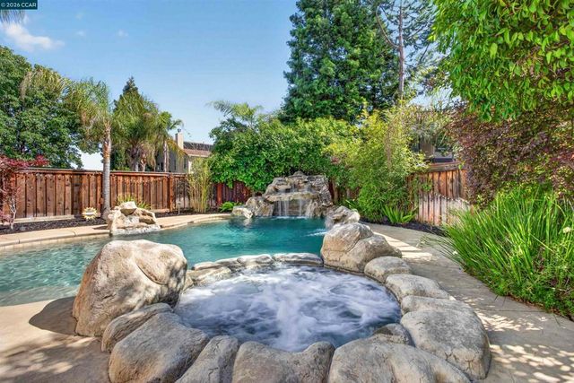 858 Lindrick Ct, Brentwood, CA 94513