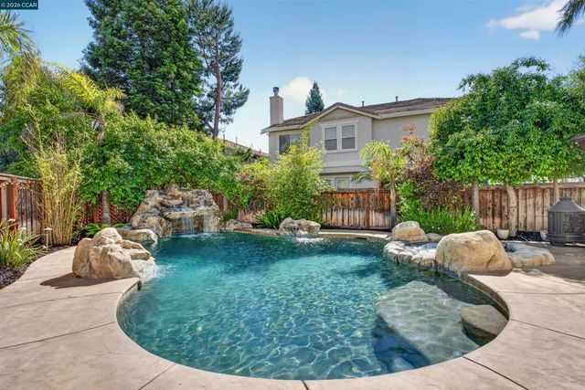 858 Lindrick Ct, Brentwood, CA 94513