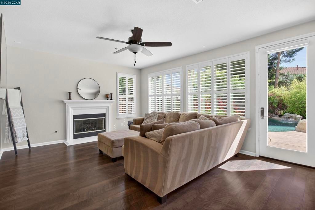 Image 24 of property listing at 858 Lindrick Ct, Brentwood, CA 94513