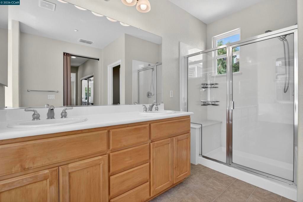 Image 38 of property listing at 858 Lindrick Ct, Brentwood, CA 94513