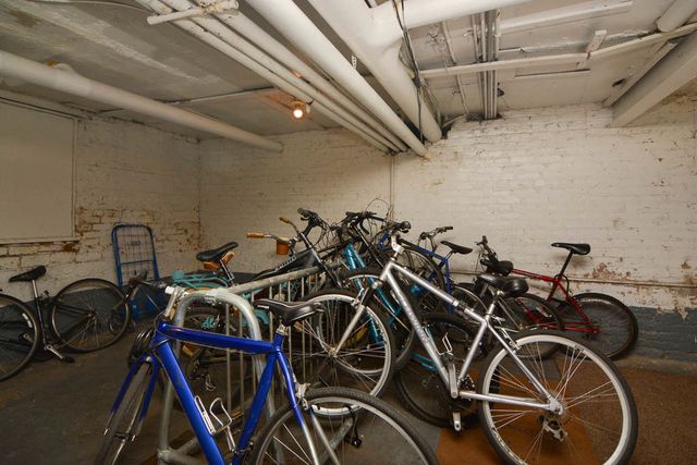 931 W Sunnyside Avenue 3S, Chicago, IL 60640