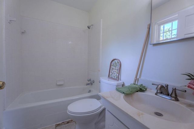 309 Pineridge Dr, Spartanburg, SC 29303