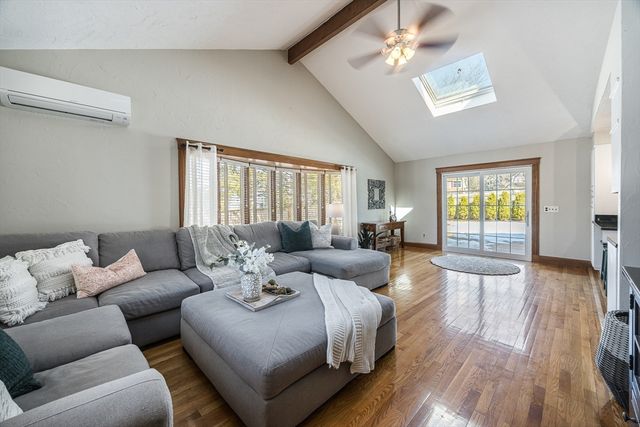 89 Grand Street, Reading, MA 01867