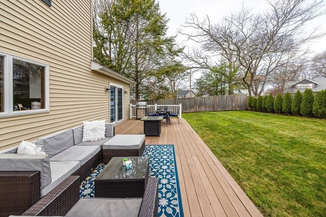 89 Grand Street, Reading, MA 01867