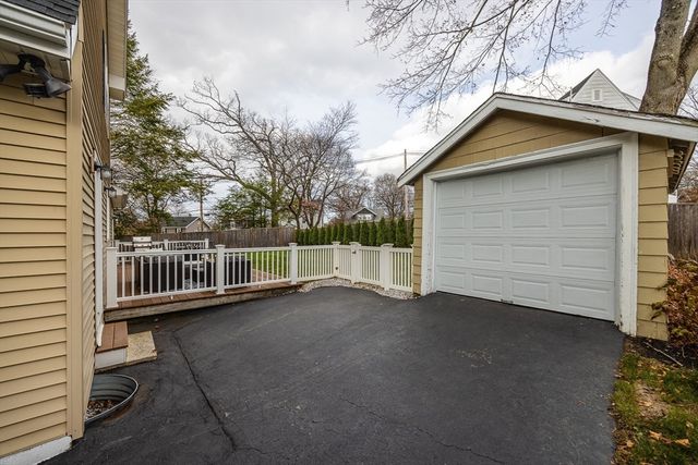 89 Grand Street, Reading, MA 01867