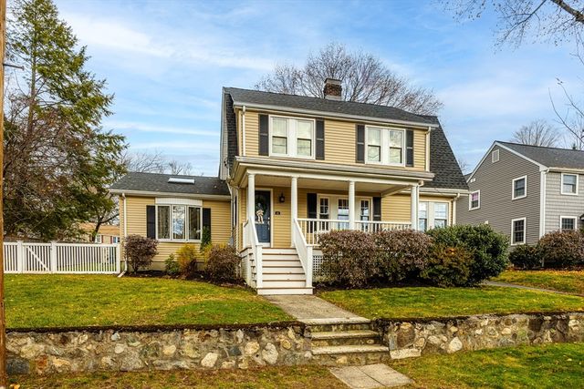 89 Grand Street, Reading, MA 01867
