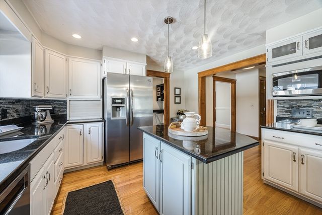 89 Grand Street, Reading, MA 01867