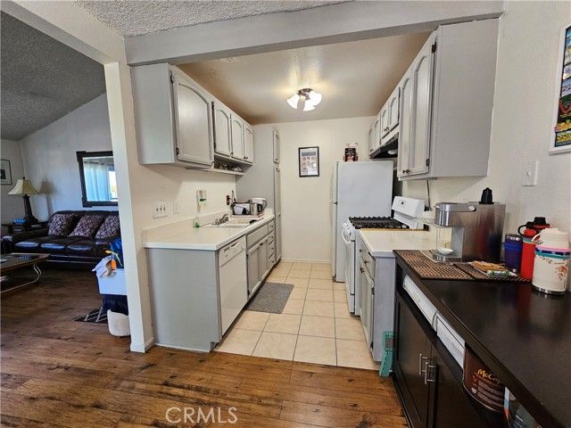 20545 S Vermont Avenue 2, Torrance, CA 90502