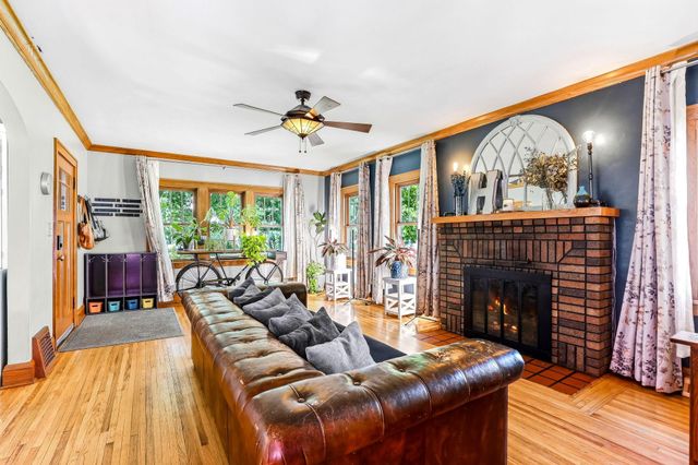 4106 Vincent Avenue N, Minneapolis, MN 55412