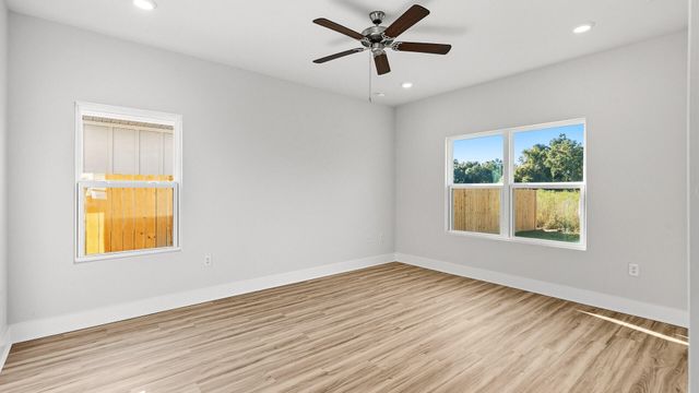 8058 Fox Hunt Drive, Milton, FL 32583