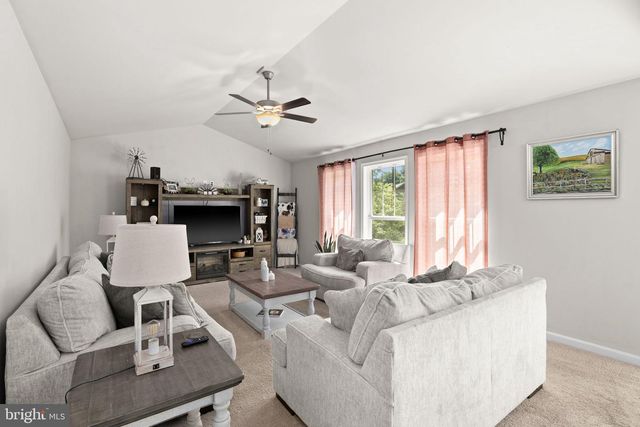 66 SAN PEDRO DR, Colonial Beach, VA 22443