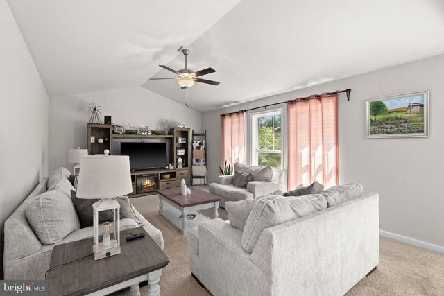 66 SAN PEDRO DR, Colonial Beach, VA 22443