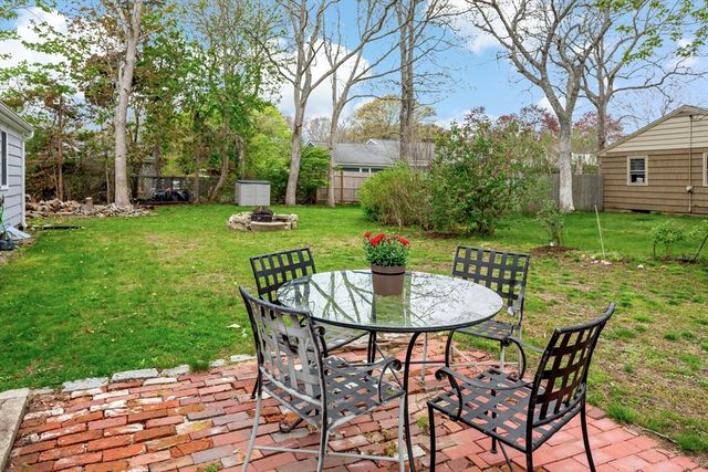 120 Chestnut St, Barnstable, MA 02601