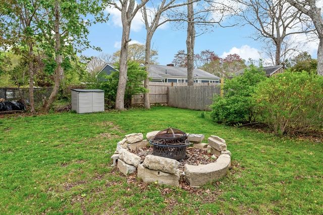 120 Chestnut St, Barnstable, MA 02601