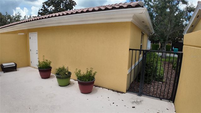 8561 INSULAR LANE, Orlando, FL 32827