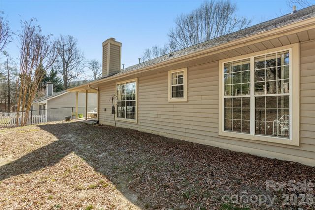 2625 Middleton Circle, Hendersonville, NC 28791