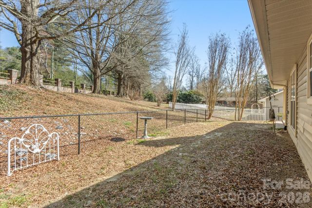 2625 Middleton Circle, Hendersonville, NC 28791