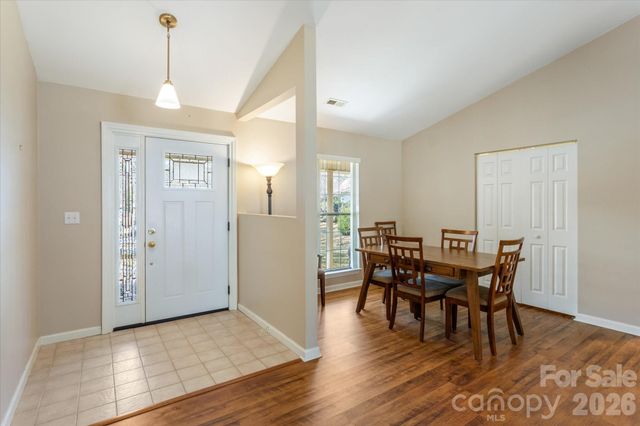 2625 Middleton Circle, Hendersonville, NC 28791