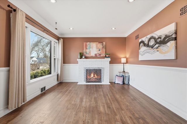 5535 Colfax Avenue N, Brooklyn Center, MN 55430