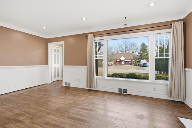 5535 Colfax Avenue N, Brooklyn Center, MN 55430