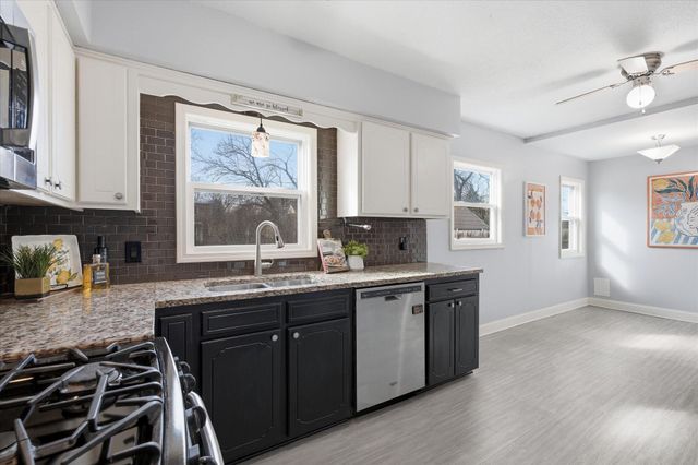 5535 Colfax Avenue N, Brooklyn Center, MN 55430