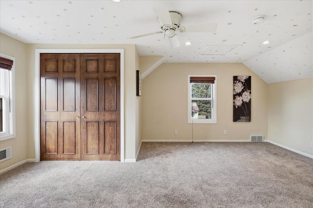 5535 Colfax Avenue N, Brooklyn Center, MN 55430