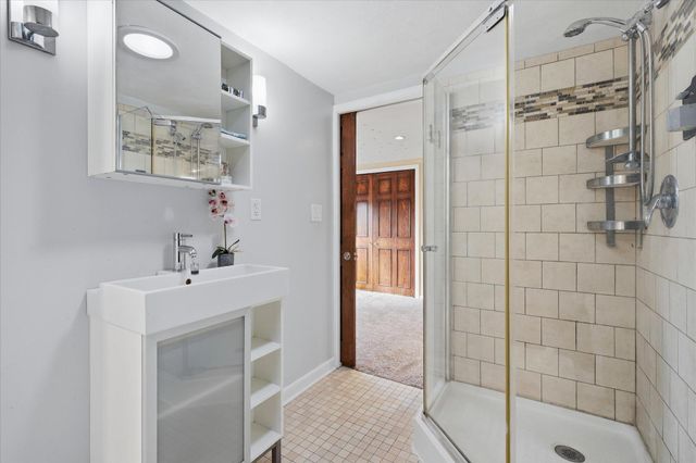 5535 Colfax Avenue N, Brooklyn Center, MN 55430