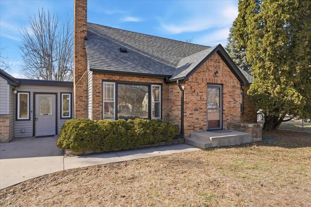 5535 Colfax Avenue N, Brooklyn Center, MN 55430