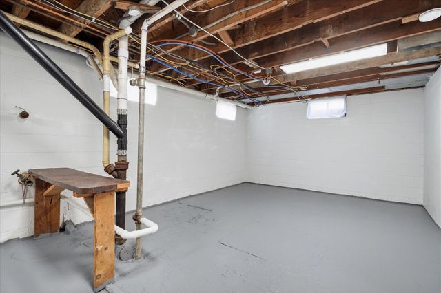 5535 Colfax Avenue N, Brooklyn Center, MN 55430