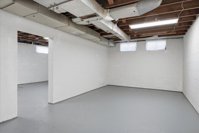 5535 Colfax Avenue N, Brooklyn Center, MN 55430