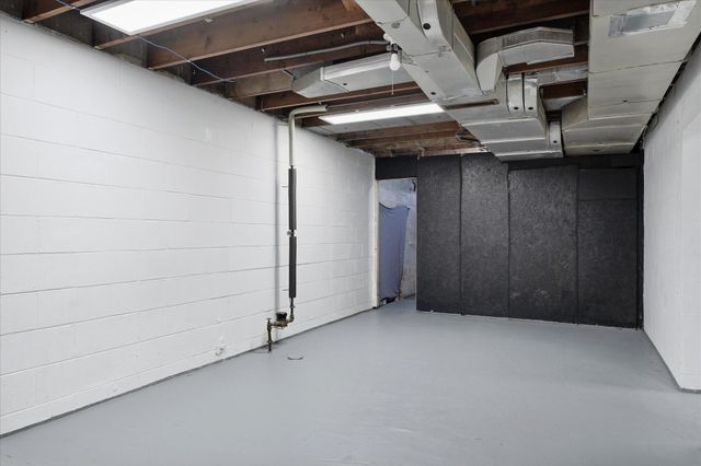 5535 Colfax Avenue N, Brooklyn Center, MN 55430