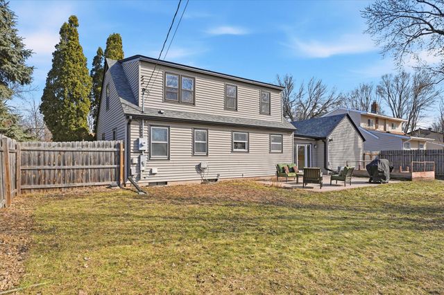 5535 Colfax Avenue N, Brooklyn Center, MN 55430