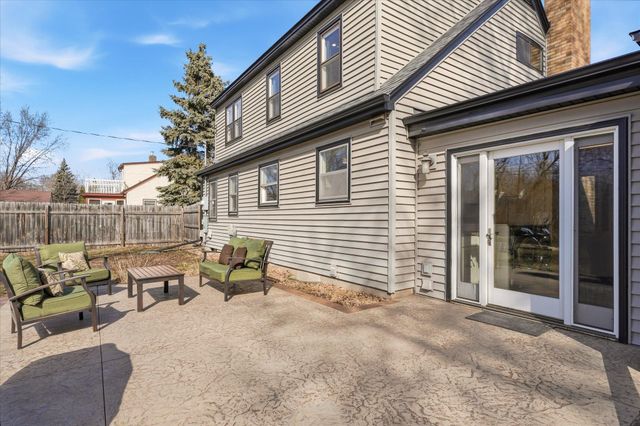 5535 Colfax Avenue N, Brooklyn Center, MN 55430